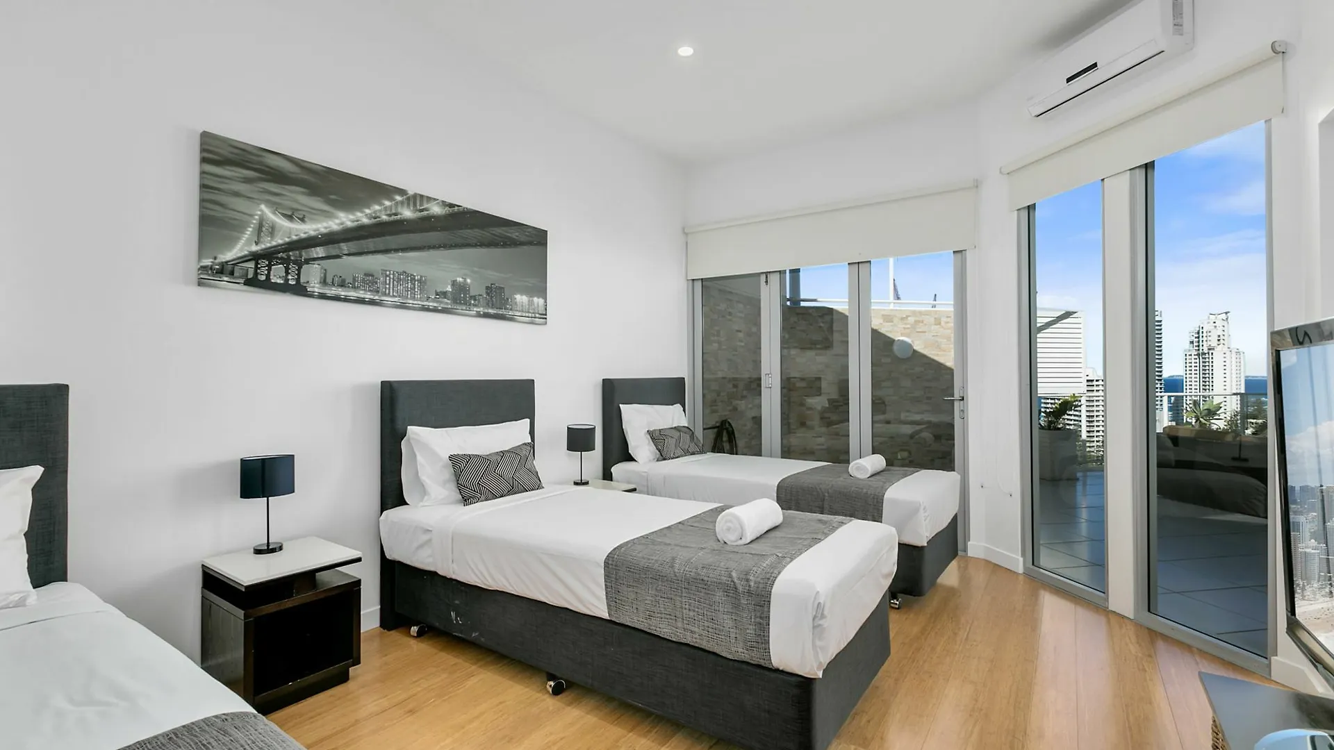 Wings - Q Stay Gold Coast Apartment
